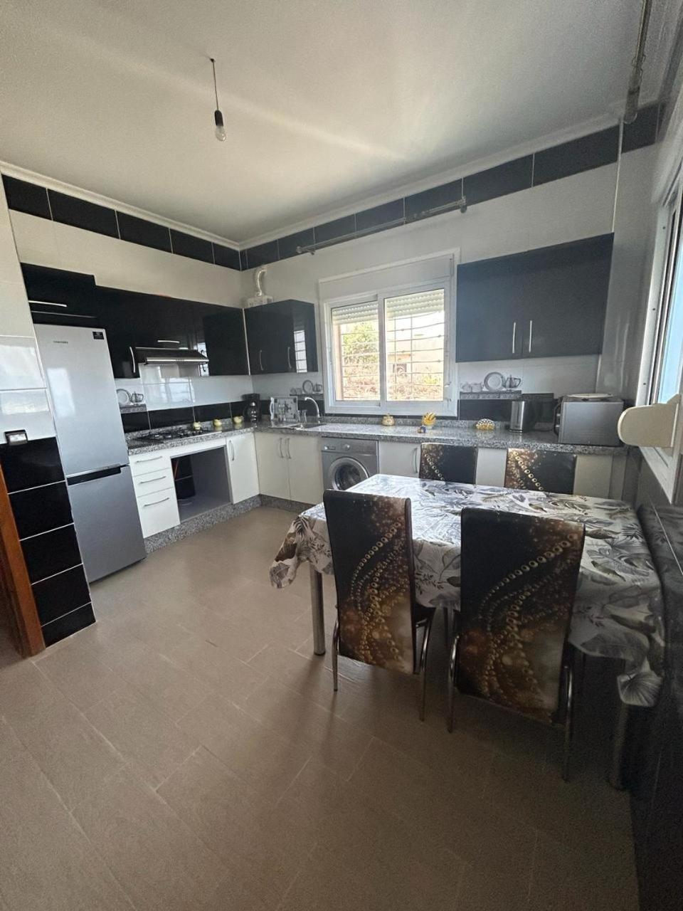 Appartement A Houma, Proche Port Tanger Med Dalia Exteriör bild