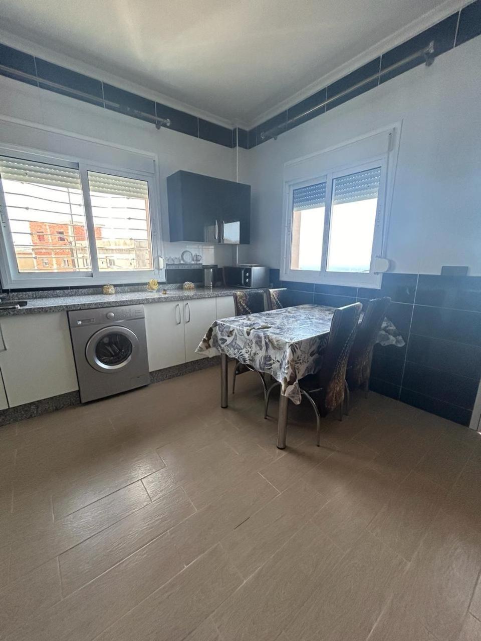 Appartement A Houma, Proche Port Tanger Med Dalia Exteriör bild