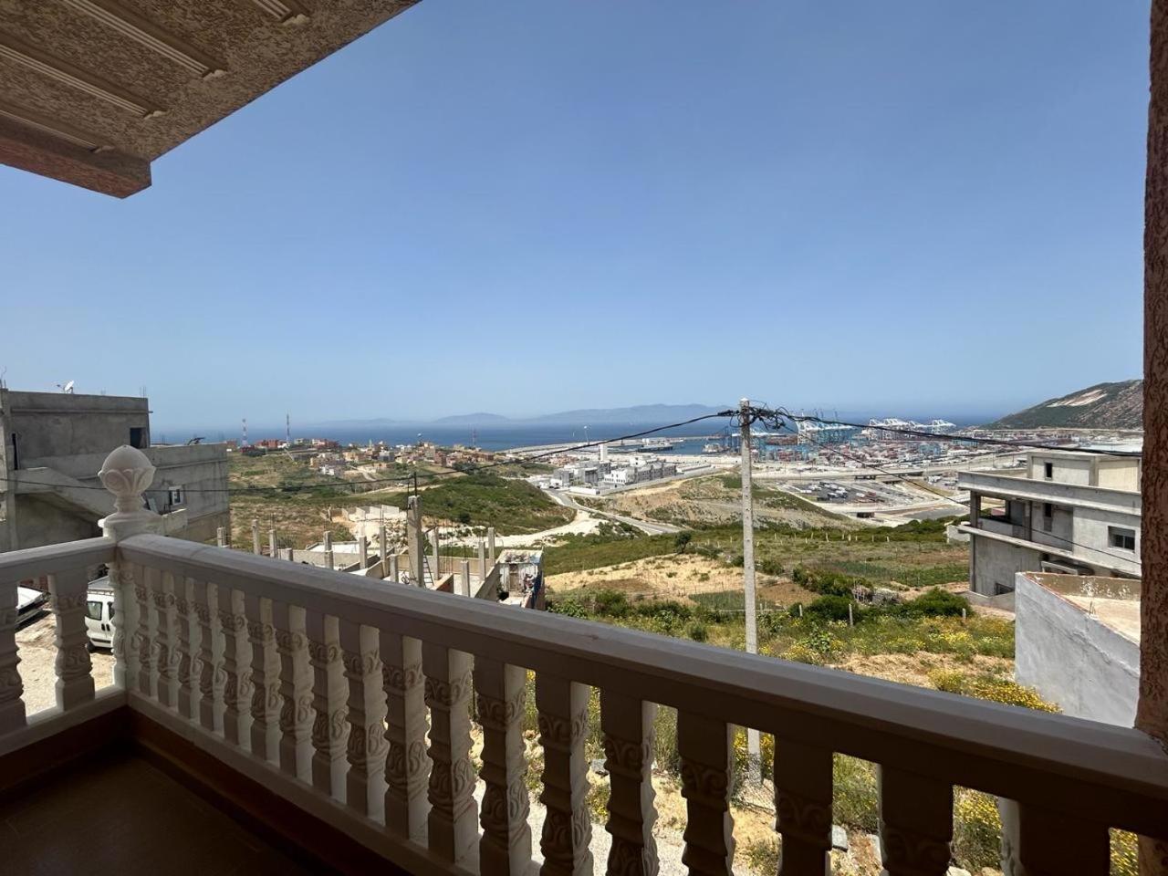 Appartement A Houma, Proche Port Tanger Med Dalia Exteriör bild