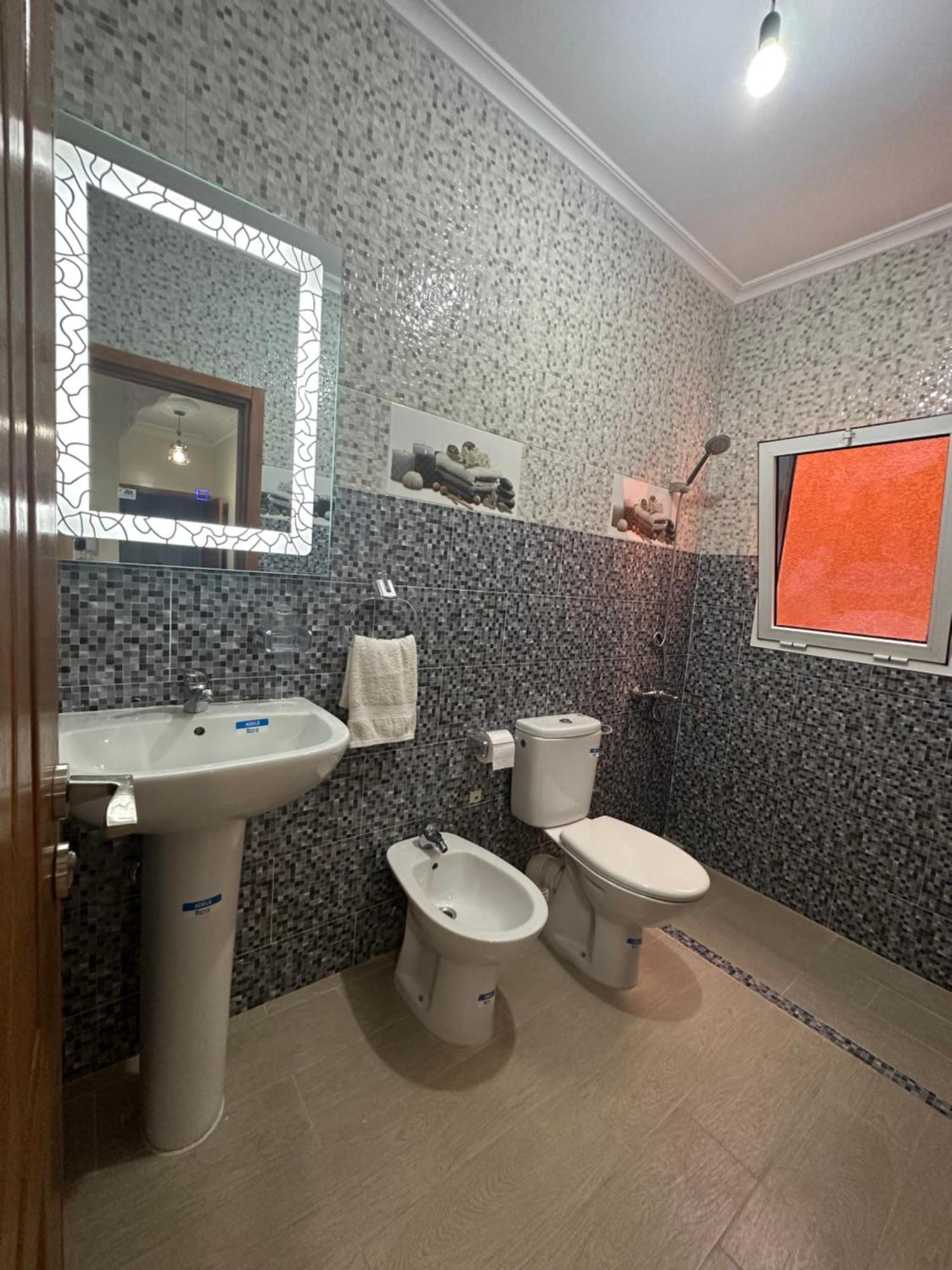 Appartement A Houma, Proche Port Tanger Med Dalia Exteriör bild